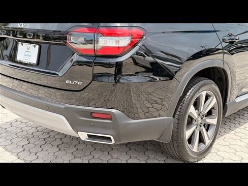 Used 2024 Honda Pilot Elite image 16