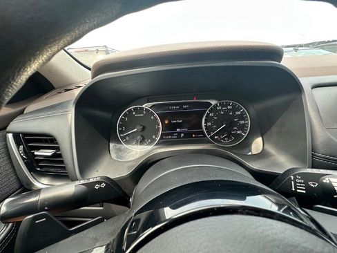 Used 2022 Nissan Rogue SV AWD/4WD image 17