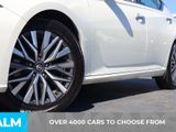 Used 2023 Nissan Altima 2.5 SV image 3