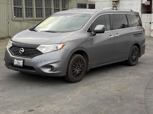 Used 2015 Nissan Quest S image 1