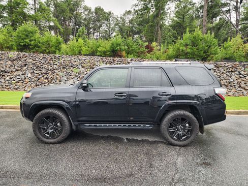 Used 2024 Toyota 4Runner SR5 Premium w/ Moonroof Package AWD/4WD image 8