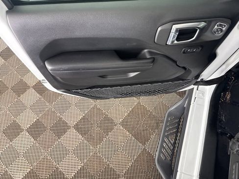 Used 2021 Jeep Gladiator Sport image 21