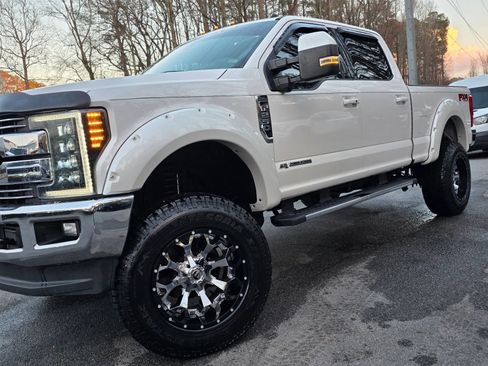 Used 2018 Ford F250 Lariat w/ Lariat Ultimate Package AWD/4WD image 4