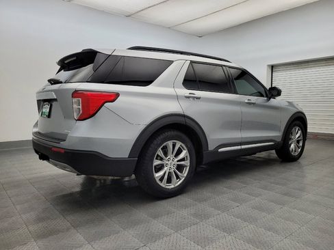 Used 2020 Ford Explorer XLT w/ Equipment Group 202A image 10