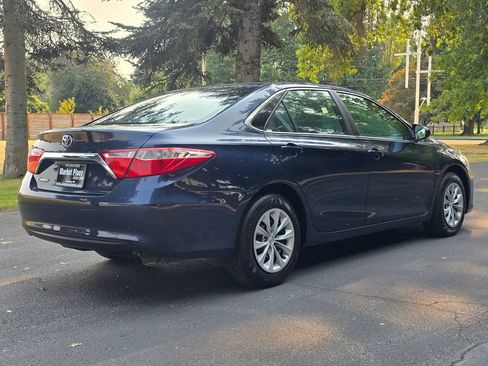 Used 2016 Toyota Camry LE FWD image 6