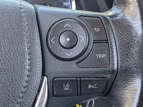 Used 2018 Toyota Corolla SE image 9