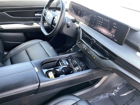Certified 2026 Nissan Murano SV AWD/4WD image 9