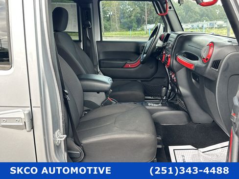 Used 2016 Jeep Wrangler Unlimited Sport image 12