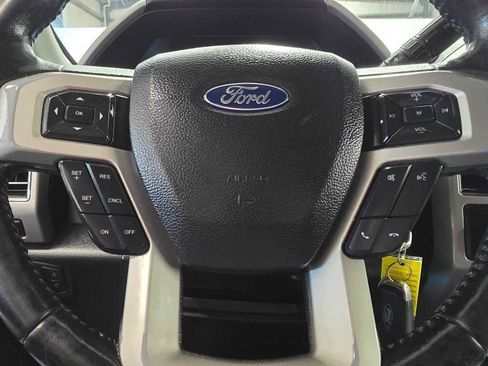 Used 2019 Ford F250 Lariat w/ Lariat Value Package image 12