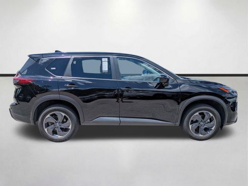 Used 2024 Nissan Rogue SV FWD image 4