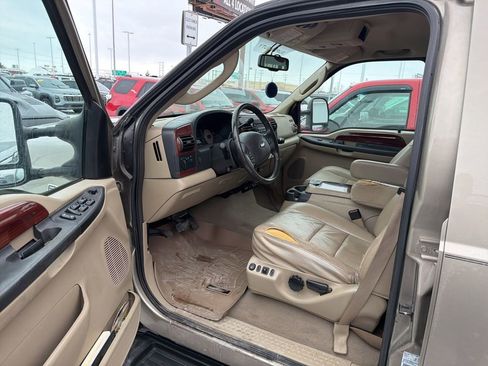 Used 2006 Ford F250 Lariat image 5