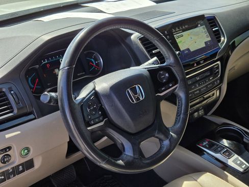 Used 2020 Honda Pilot Touring image 17