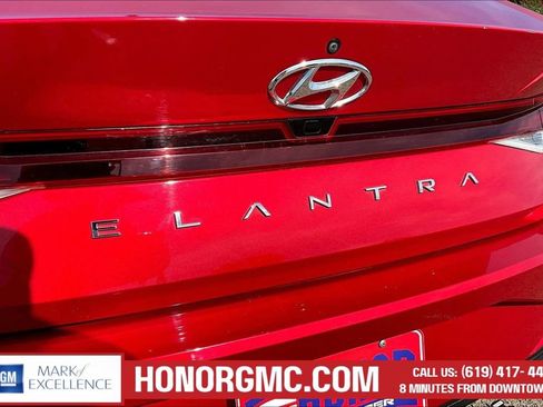 Used 2022 Hyundai Elantra SEL FWD image 22