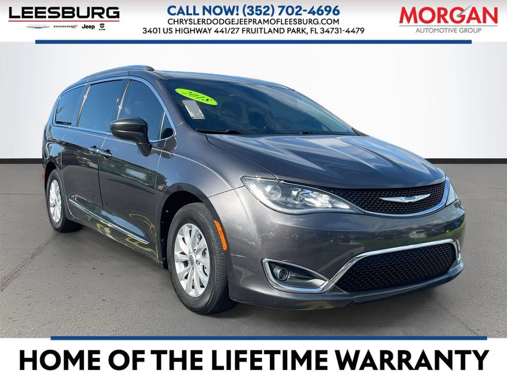 Used 2018 Chrysler Pacifica Touring-L w/ Premium Audio Group FWD image 1
