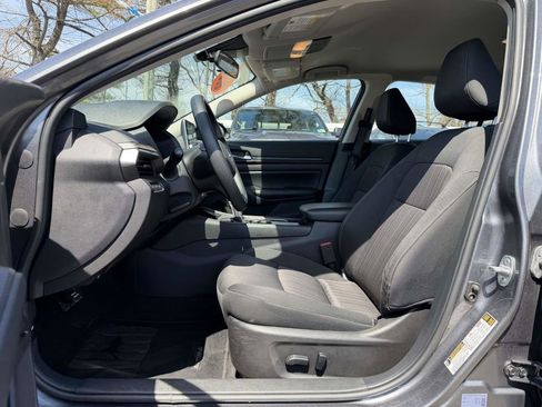 Used 2024 Nissan Altima 2.5 SV image 16