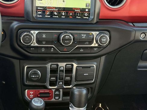 Used 2023 Jeep Wrangler Unlimited Rubicon AWD/4WD image 21
