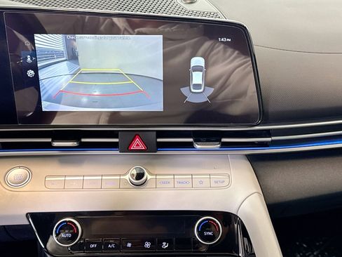 Used 2021 Hyundai Elantra Limited image 14