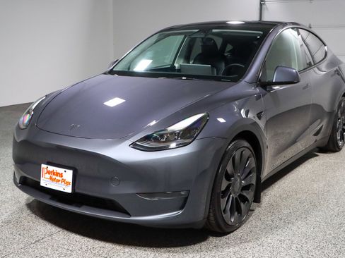 Used 2023 Tesla Model Y Performance AWD/4WD image 26