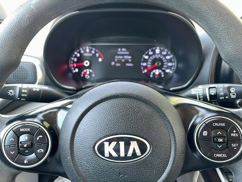 Used 2021 Kia Soul LX FWD image 19