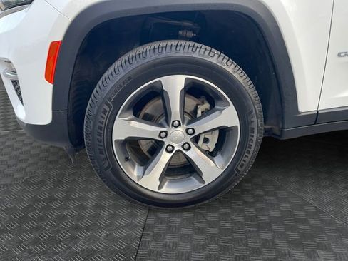 Used 2023 Jeep Grand Cherokee 4WD 4xe image 14