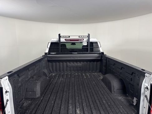 Used 2022 GMC Sierra 1500 Elevation w/ LPO, Elevation Black Package image 12