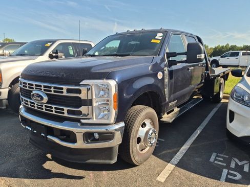 Certified 2025 Ford F350 XL w/ XL Chrome Package AWD/4WD image 4