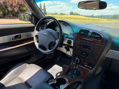 Used 2002 Ford Thunderbird RWD image 25