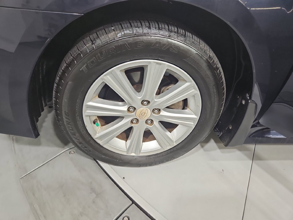 Used 2012 Subaru Legacy 2.5i Premium w/ All-Weather Pkg AWD/4WD image 25
