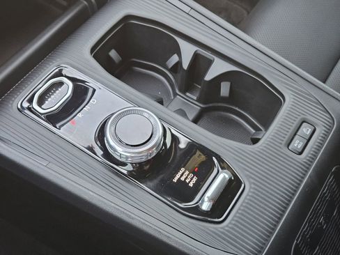 New 2026 Jeep Cherokee Limited image 21