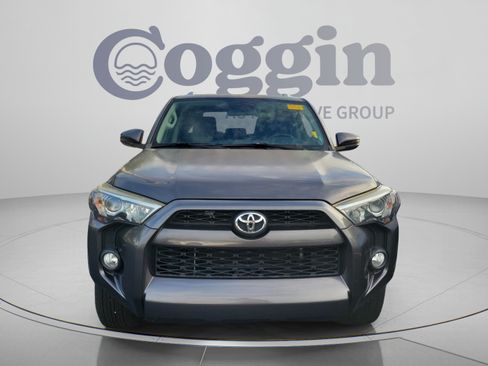 Used 2017 Toyota 4Runner SR5 RWD image 9
