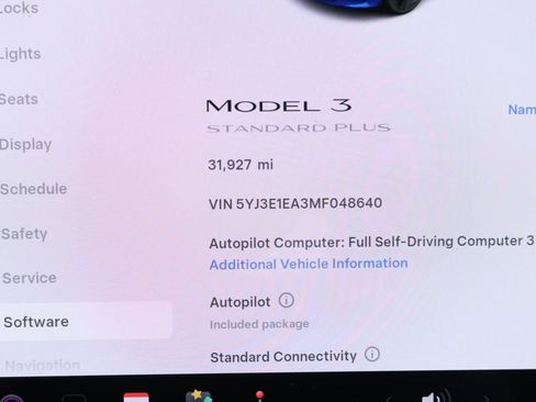 Used 2021 Tesla Model 3 Standard Range Plus image 13