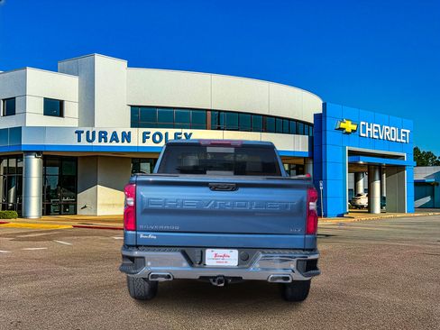 Used 2024 Chevrolet Silverado 1500 LTZ w/ LTZ Premium Package image 4