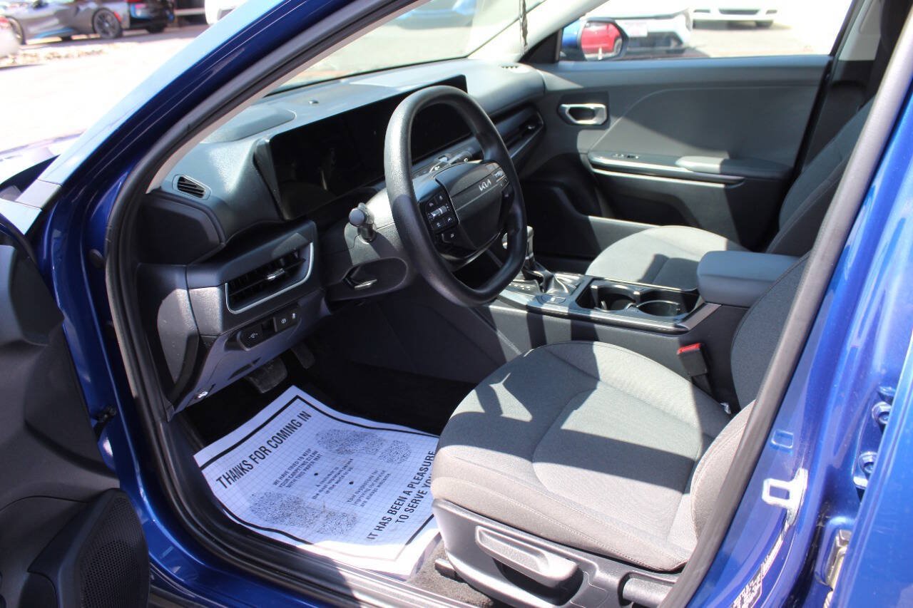 Used 2025 Kia K4 FWD image 16