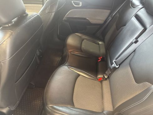 Used 2023 Jeep Compass Latitude w/ Convenience Group image 32