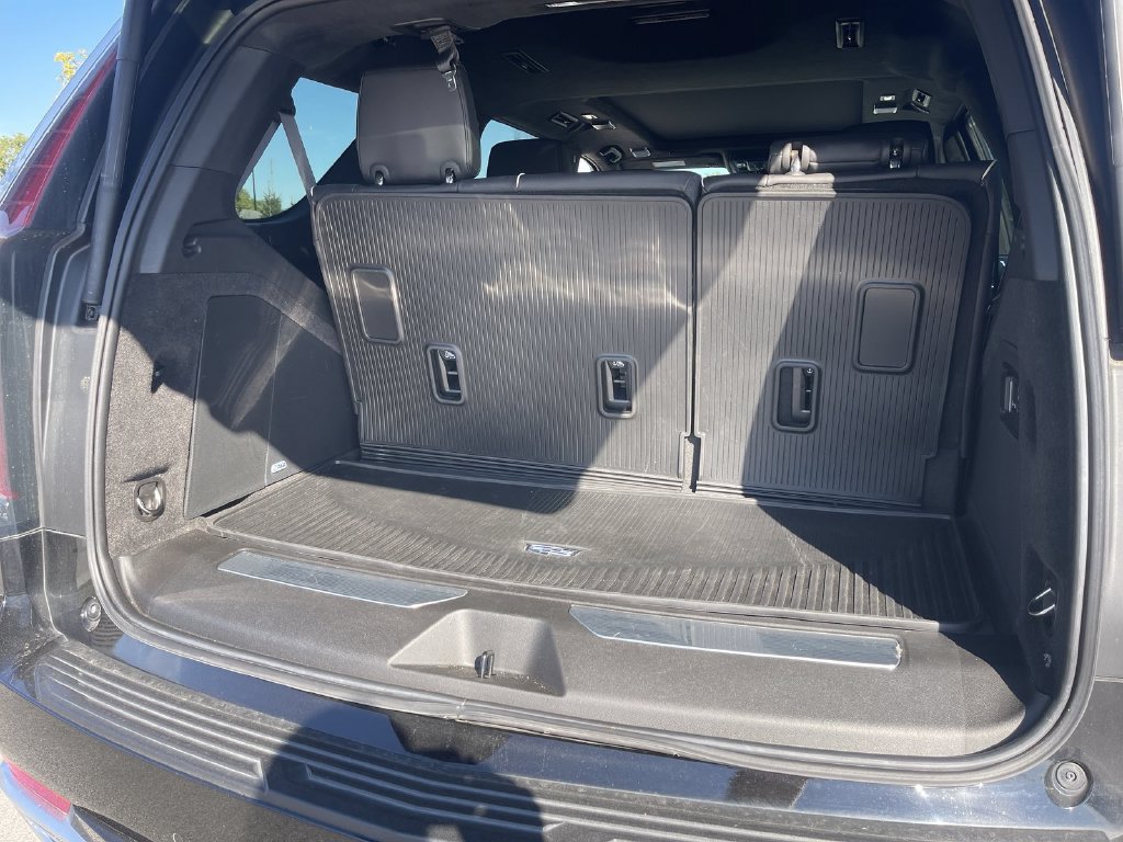 Used 2024 Cadillac Escalade Premium Luxury Platinum w/ LPO, Floor Liner Package AWD/4WD image 5