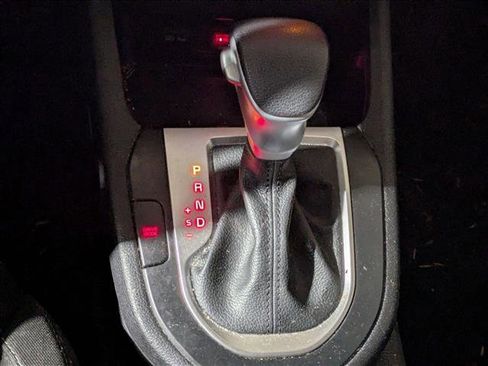 Used 2022 Kia Forte LXS image 12