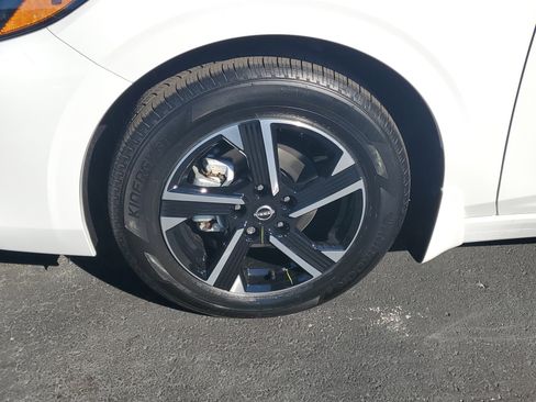 New 2025 Nissan Sentra SV image 4