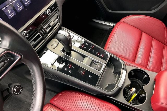 Used 2022 Porsche Macan S AWD/4WD image 16