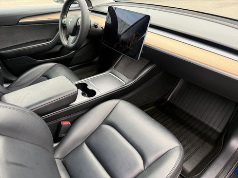 Used 2022 Tesla Model 3 RWD image 3