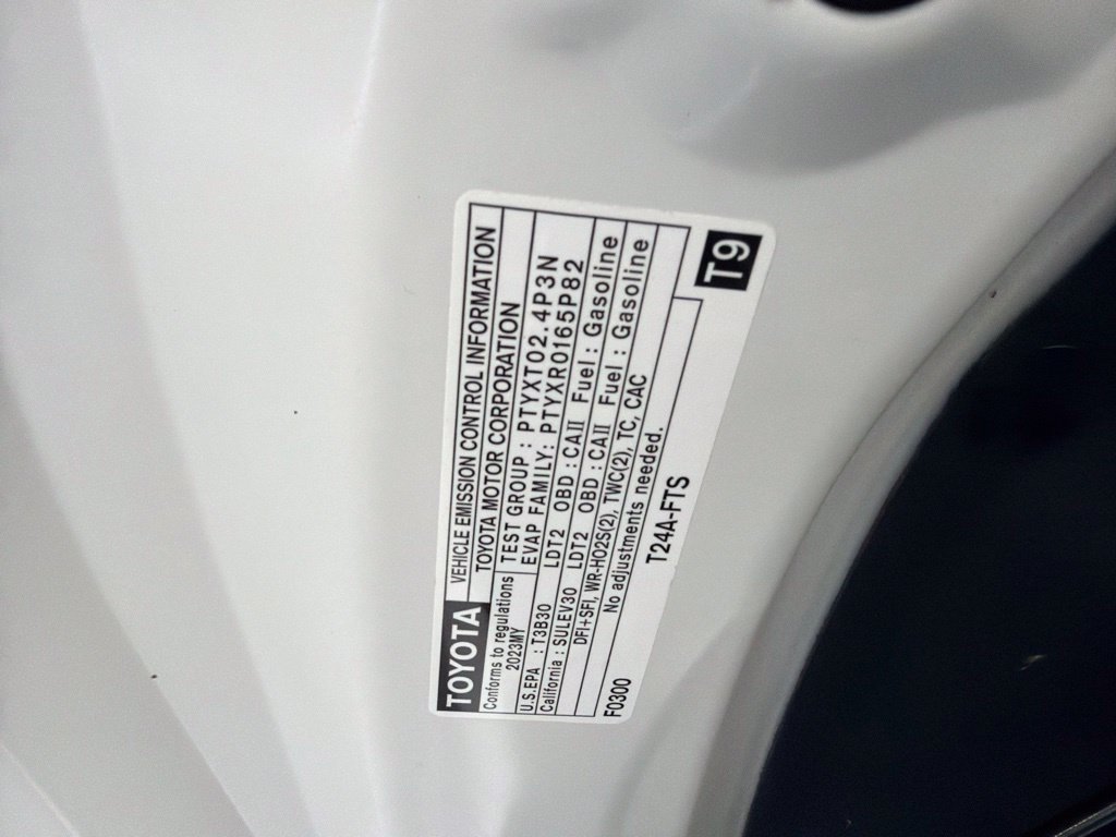 Used 2023 Toyota Highlander L FWD image 35