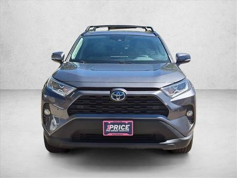 Used 2021 Toyota RAV4 XLE Premium AWD/4WD image 2
