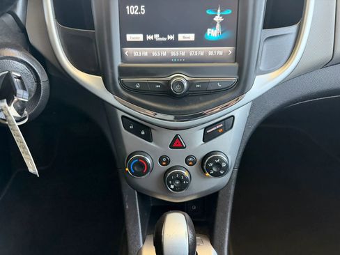 Used 2017 Chevrolet Sonic LT FWD image 17