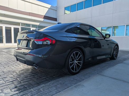 Used 2025 BMW 230i 230i w/ Convenience Package image 4