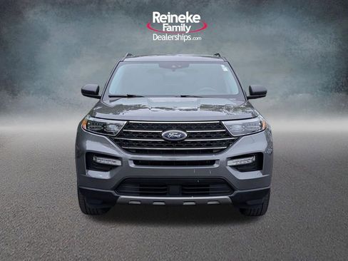 Used 2023 Ford Explorer XLT w/ Equipment Group 202A AWD/4WD image 2