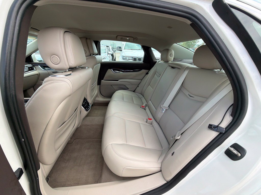 Used 2014 Cadillac XTS Premium FWD image 16