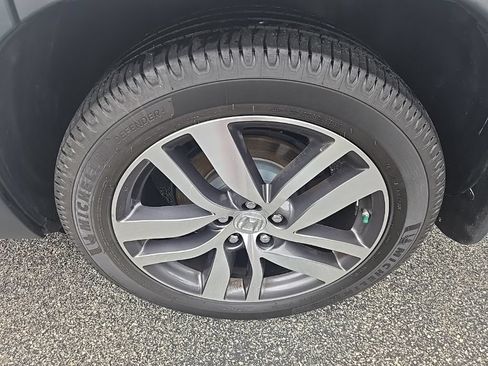 Used 2017 Honda Pilot Touring image 18