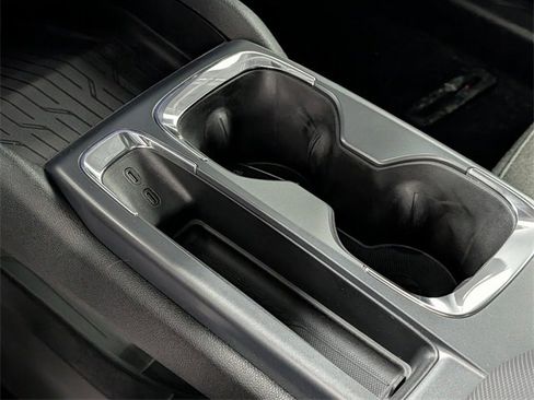 New 2026 Chevrolet Equinox EV LT image 22