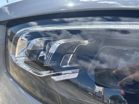 Used 2024 Mercedes-Benz Maybach GLS 600 4MATIC image 10
