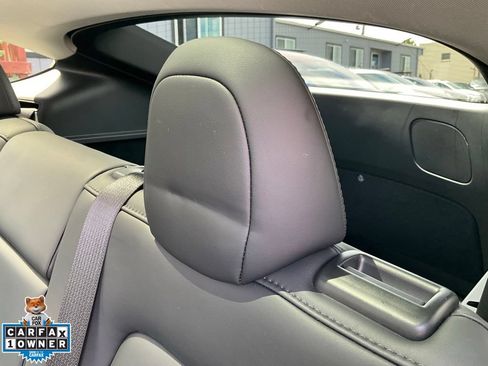 Used 2024 Tesla Model Y 2WD image 31