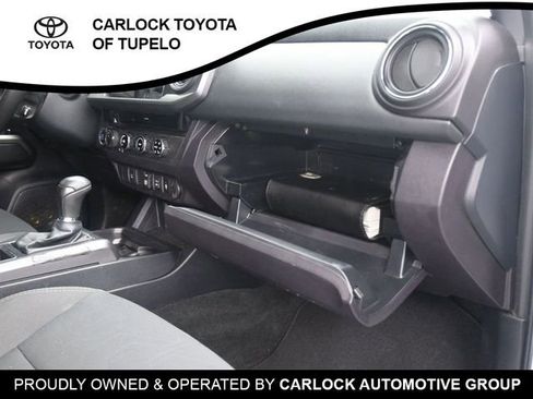 Used 2018 Toyota Tacoma TRD Off-Road AWD/4WD image 40